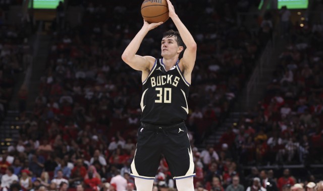 竞彩足球-双向合同！科马克·瑞安常规赛最后7场场均19.6分 3分命中率47.9%