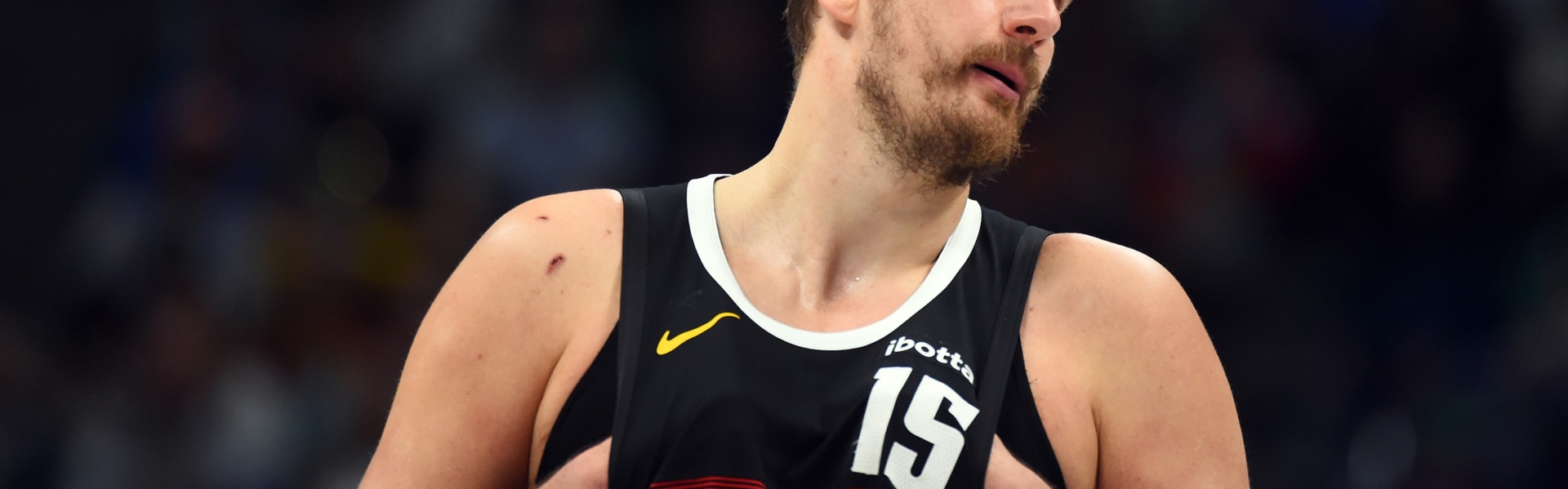 足球比分-赛季至今约基奇两双三双场均篮板场均助攻四项数据均为联盟第一！