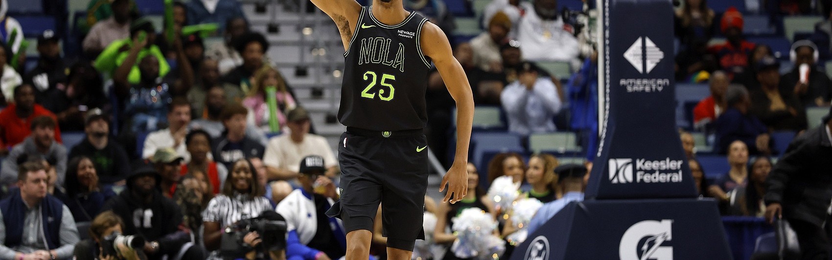 足球比分-功亏一溃！墨菲19投11中高效砍下31分5板2助 可惜关键抛投打铁