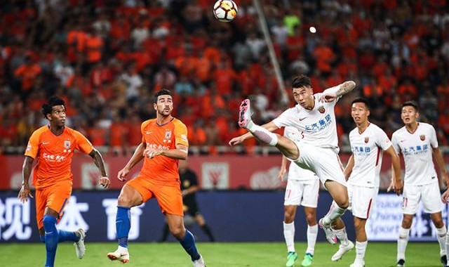 石柯昨抵济南面谈鲁能高层 郝伟要定前国脚登“山”